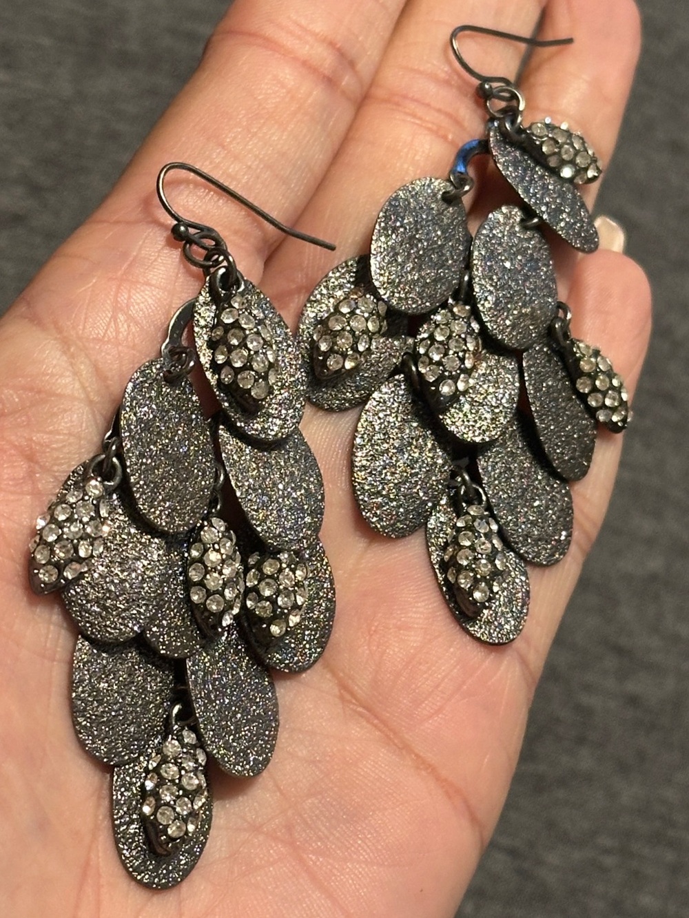 Sparkling Beautiful Silver Crystal Accent Cascading Disc Drop Earrings - Picture 3 of 7